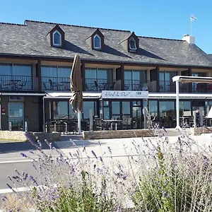 ** Hotel Du Port Bar Restaurant France